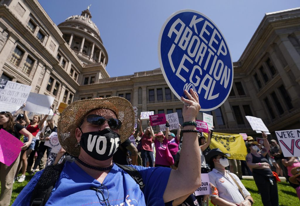 Texas’ abortion ban has OB-GYNs working in an environment of ‘extreme fear’