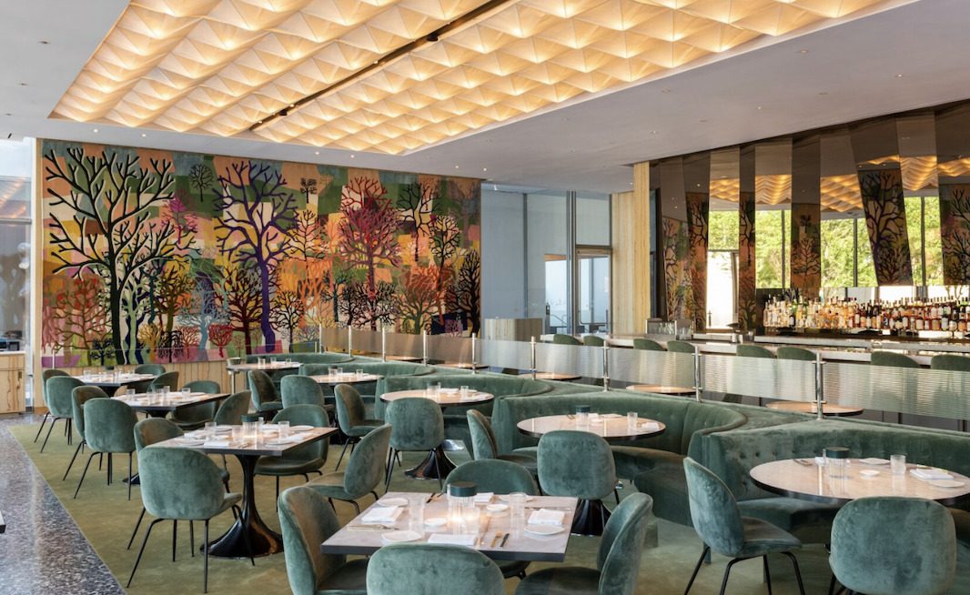 The charming interior of Le Jardinier 