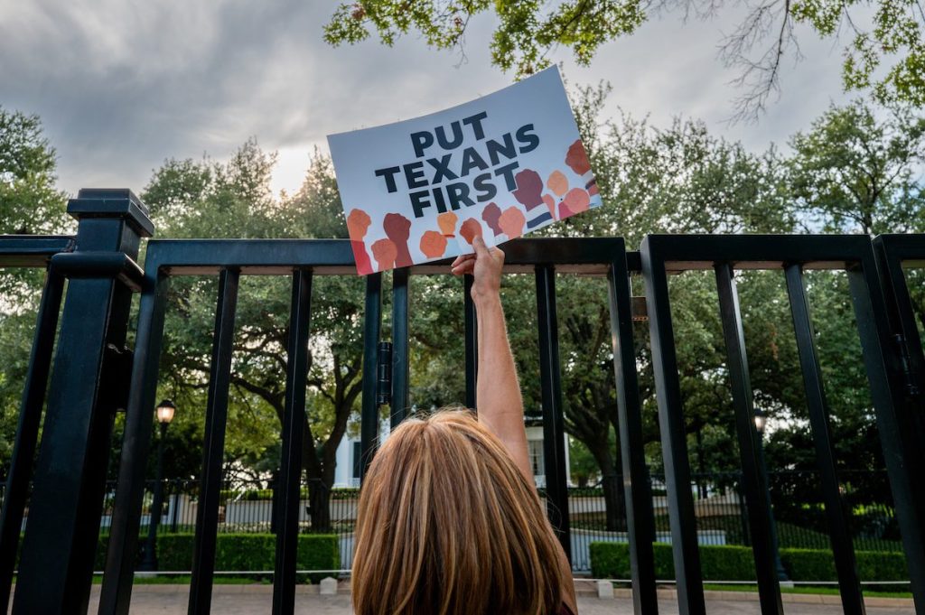  North Texas Democrats leave state to block Trump redistricting plan