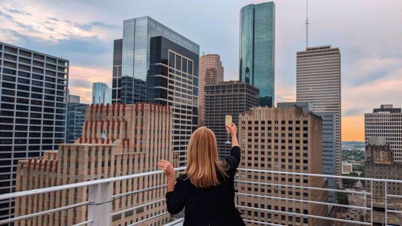 In a city known for its sprawling highways and high rises, there is still beauty to be found in Houston. It’s in the art, architecture, gardens, cityscapes, and the bayou that runs through the city, all of which make for great photos.