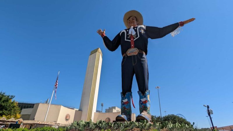 Dallas native Aaliyah McNeal is the winner of the State Fair of Texas’s 2026 Big Tex Boot Design Contest!