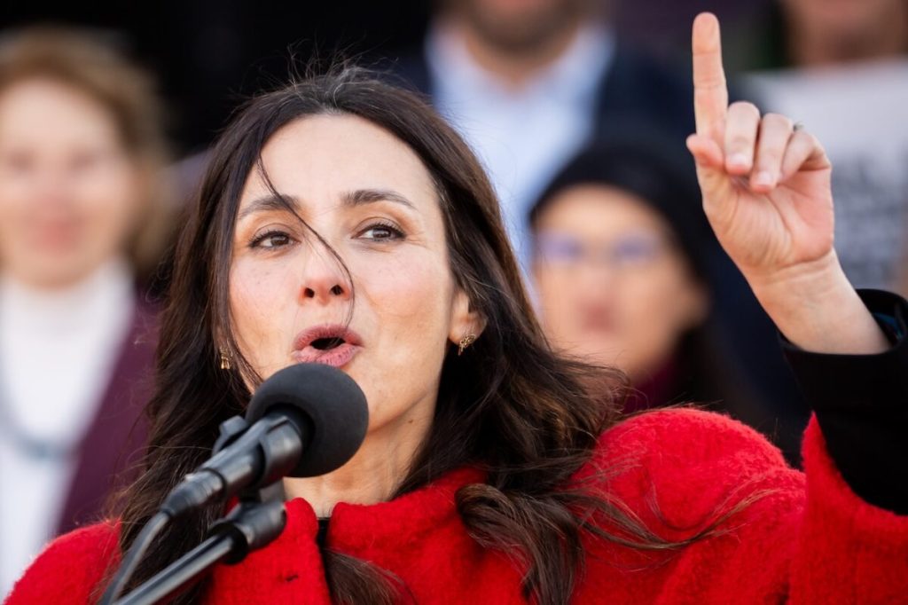 Gina Hinojosa wins Democratic primary for Texas Governor