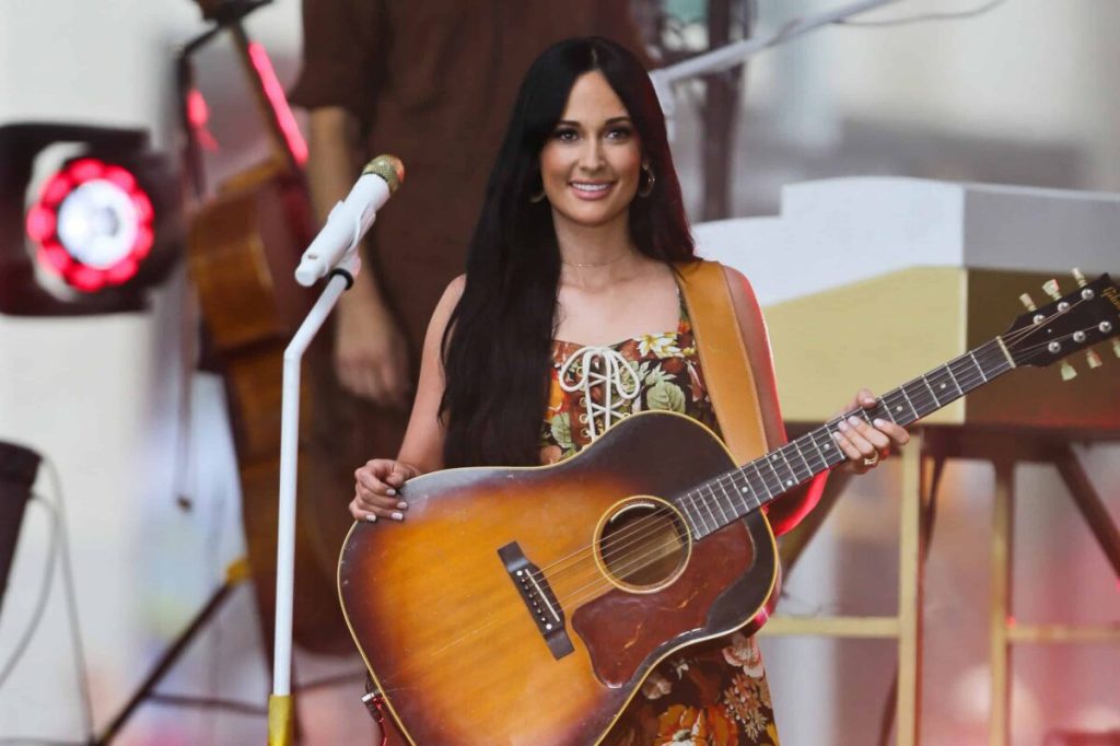 Kacey Musgraves returns to her Texas roots on ‘Middle of Nowhere’