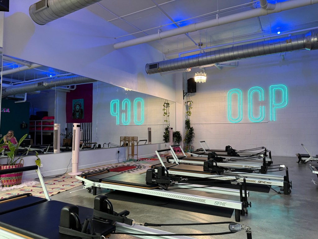 😅 I dare you to try this pilates studio
