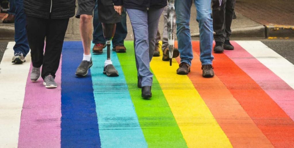 After crosswalk changes, Dallas locals turn to new signs of support
