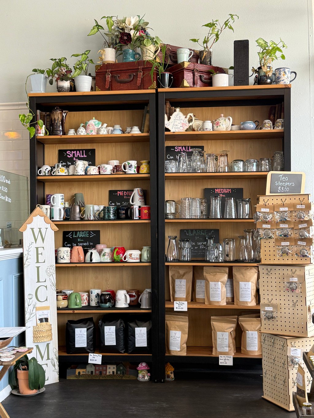 🤤 This cafe has biscuits and scones made in-house