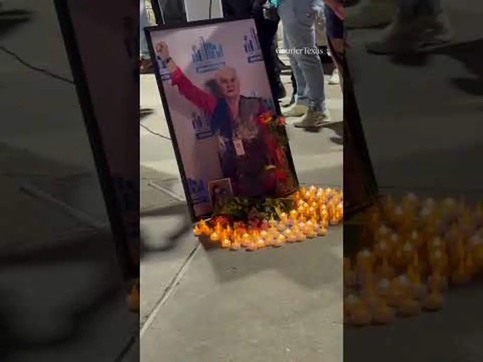 Community gathers in Oak Cliff to mourn victims of apartment fire