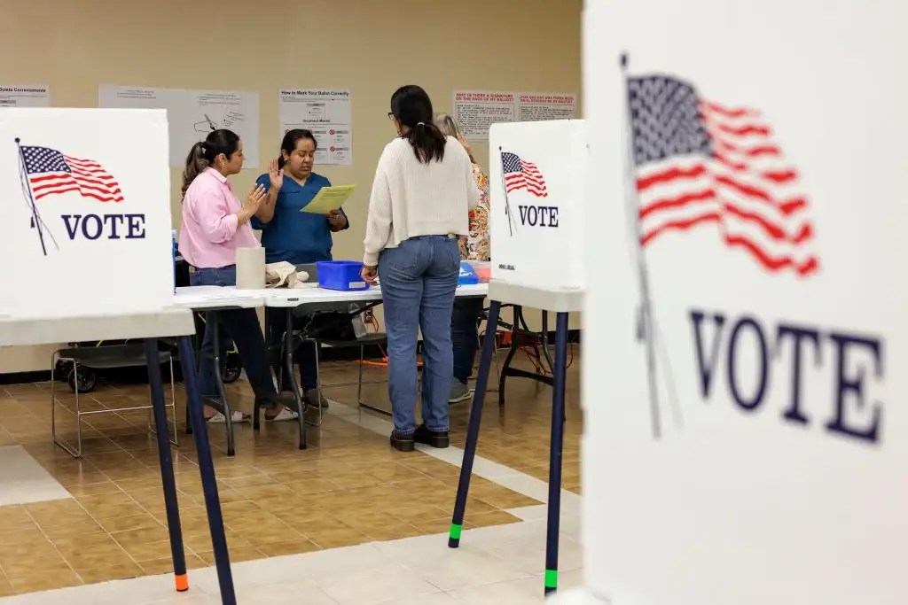 Here’s how to become a poll worker in Texas
