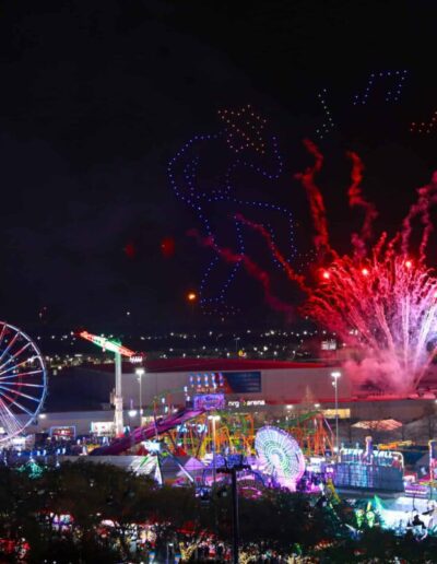 In 2026, the world’s largest livestock show returns to NRG Stadium from March 2 to March 22 and promises three weeks of non-stop entertainment, day and night.