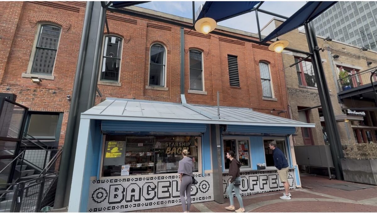 DALLAS - Courier Texas